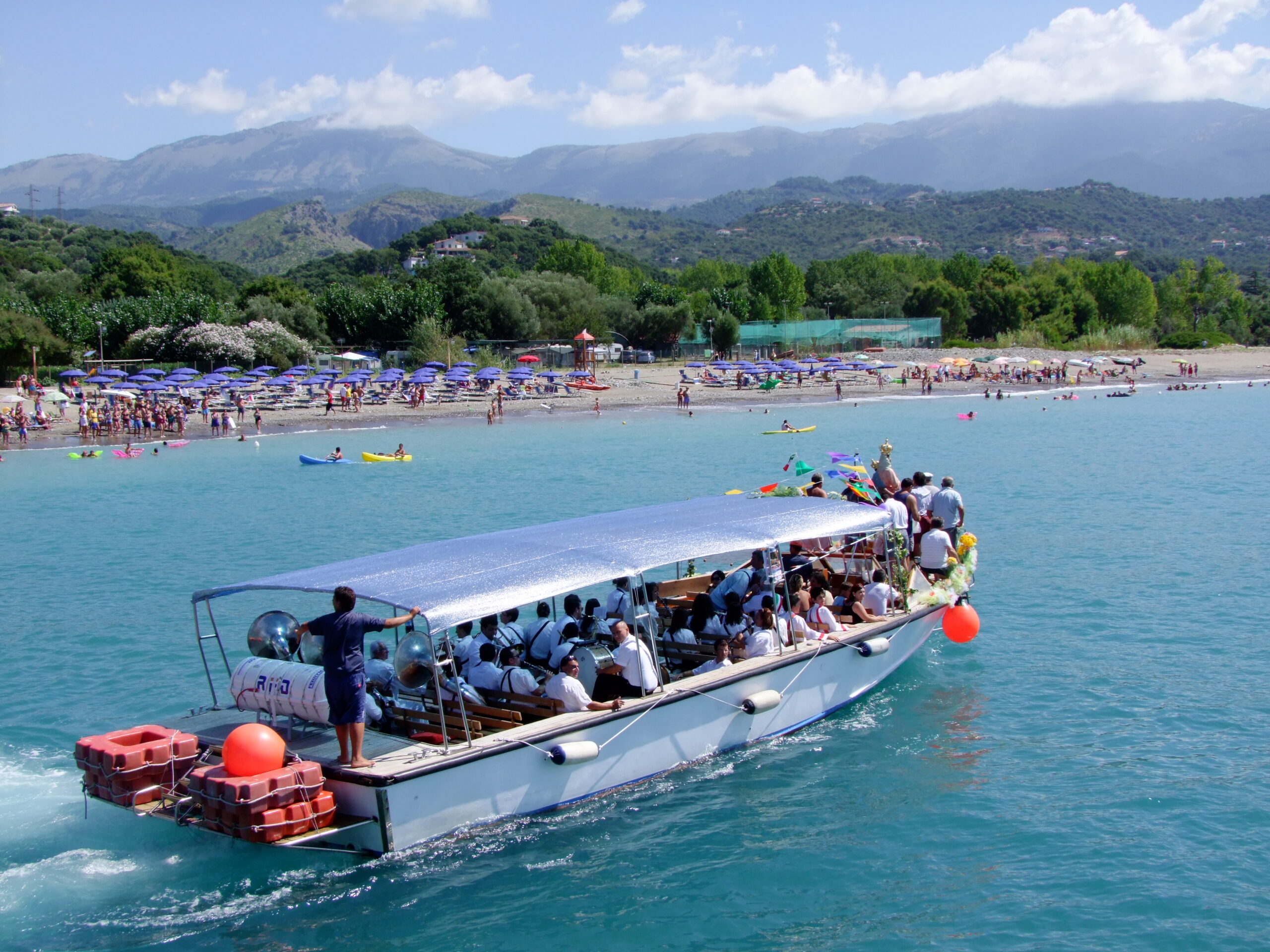 processie op zee Maria Porto Salvo